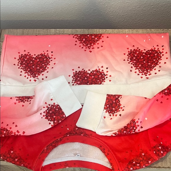 Red Heart Patterned Top - Picture 4 of 6